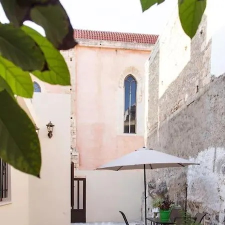 Kalliston House With A Yard Vakantiehuis Chania (Crete)