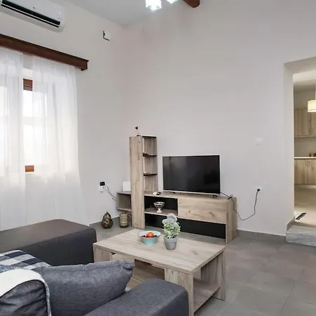 Kalliston House With A Yard Dom wakacyjny Chania (Crete)