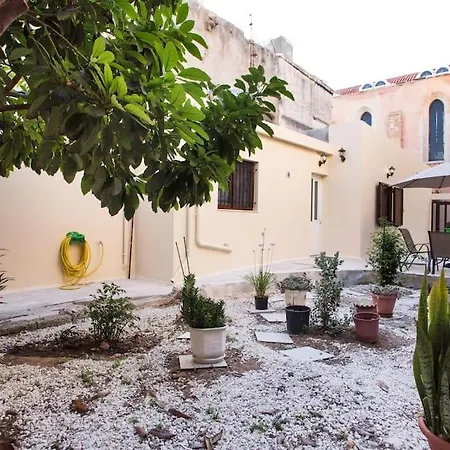 Kalliston House With A Yard Chania (Crete)