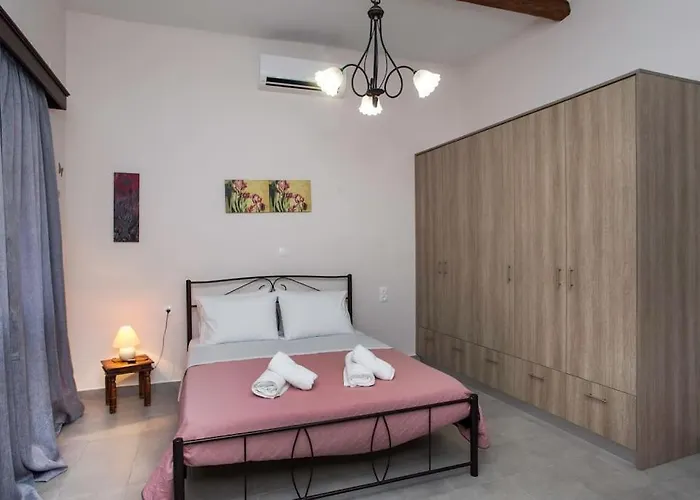 Сasa de vacaciones Kalliston House With A Yard La Canea