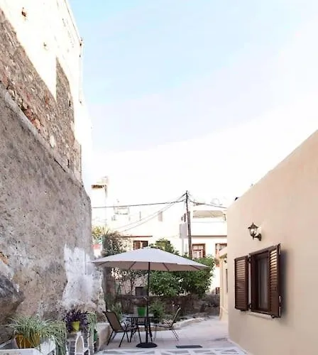 Hébergement de vacances Kalliston House With A Yard *