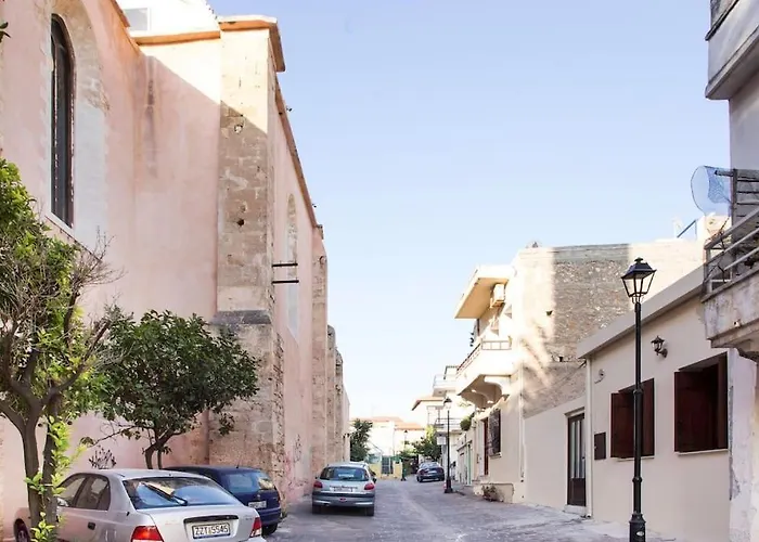 Kalliston House With A Yard * Ханья