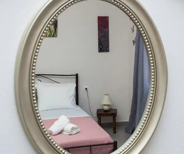 Kalliston House With A Yard La Canée