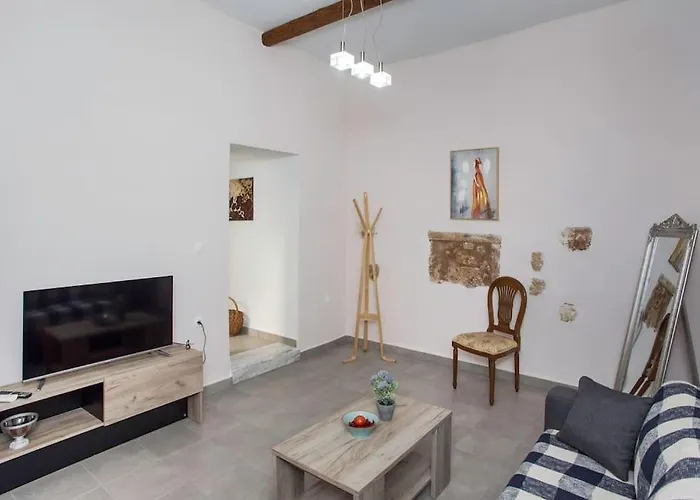 Kalliston House With A Yard *