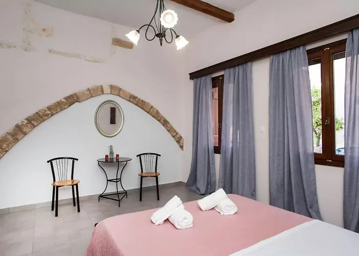 Kalliston House With A Yard Hébergement de vacances *