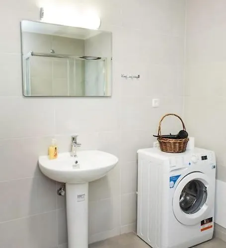 Kalliston House With A Yard * La Canée